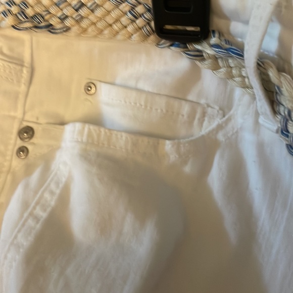 COPY - Plus size Capris- zipper closure. - Picture 4 of 7